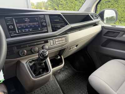 Volkswagen Transporter 2.0 TDI 111 PK / L2H1 / DUBBELE CABINE / 1e EIG. / TREKHAAK / CRUISE / CARPLAY / AIRCO / PDC foto 40