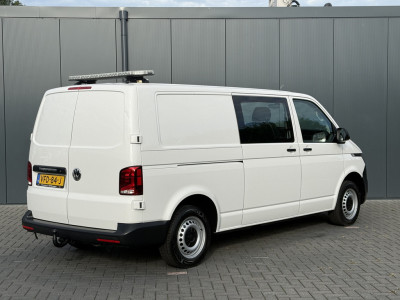 Volkswagen Transporter 2.0 TDI 111 PK / L2H1 / DUBBELE CABINE / 1e EIG. / TREKHAAK / CRUISE / CARPLAY / AIRCO / PDC foto 7