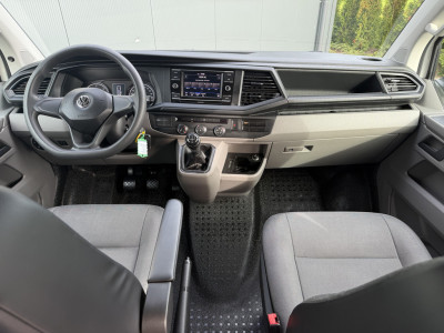 Volkswagen Transporter 2.0 TDI 111 PK / L2H1 / DUBBELE CABINE / 1e EIG. / TREKHAAK / CRUISE / CARPLAY / AIRCO / PDC foto 16