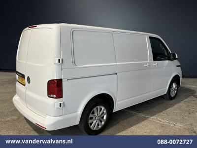 Volkswagen Transporter 2.0 TDI 111pk L1H1 Euro6 Airco | Navigatie | LM Velgen | Cruisecontrol | Apple Carplay Parkeersensoren foto 11
