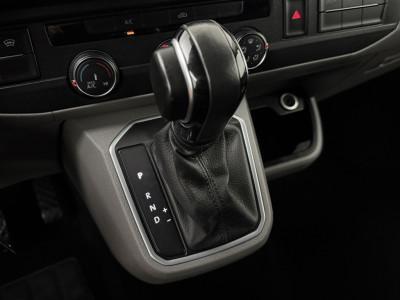 Volkswagen Transporter 2.0TDI 150PK DSG Automaat Lang Bulli 75 | Virtual Cockpit | Navigatie | Camera | Werkplaats | Leder | Betimmering 16