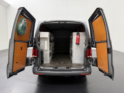 Volkswagen Transporter 2.0TDI 150PK DSG Automaat Lang Bulli 75 | Virtual Cockpit | Navigatie | Camera | Werkplaats | Leder | Betimmering 4
