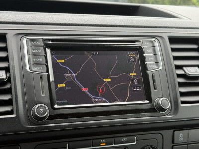 Volkswagen Transporter 2.0 TDI 150 PK / L2H1 / DUBBELE CABINE / TREKHAAK / 1e EIG. / AIRCO / CRUISE / ISOFIX / NAVI 15