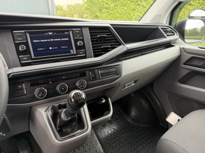 Volkswagen Transporter 2.0 TDI 150 PK / L2H1 / TREKHAAK / CRUISE / AIRCO / CARPLAY / PARKEERSENSOREN foto 11