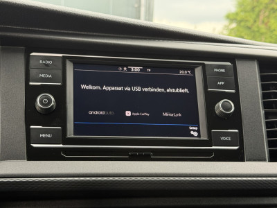 Volkswagen Transporter 2.0 TDI 150 PK / L2H1 / TREKHAAK / CRUISE / AIRCO / CARPLAY / PARKEERSENSOREN foto 12