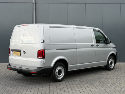 Volkswagen Transporter 2.0 TDI 150 PK / L2H1 / TREKHAAK / CRUISE / AIRCO / CARPLAY / PARKEERSENSOREN foto 3
