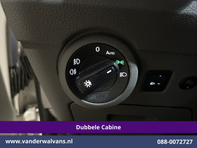 Volkswagen Transporter 2.0 TDI 150pk 4Motion L2H1 Dubbele Cabine Euro6 Airco | 5-Zits | Apple Carplay | Cruisecontrol | Omvormer Android Auto, 2500kg Trekhaak, Leder, Parkeersensoren, Achterklep foto 16