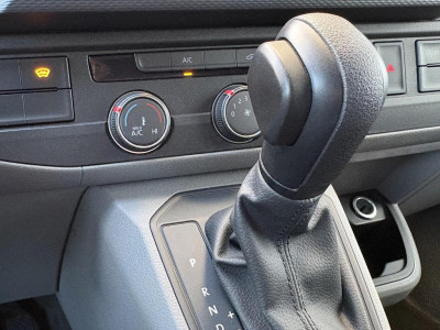 Volkswagen Transporter 2.0 TDI 150 pk DSG L1H1 28 Automaat Navi Carplay foto 19