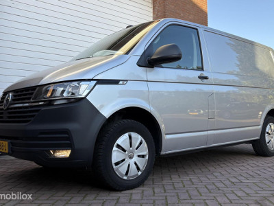 Volkswagen Transporter 2.0 TDI 150 pk DSG L1H1 28 Automaat Navi Carplay foto 2