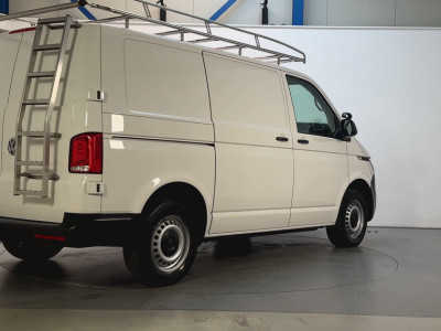 Volkswagen Transporter 2.0 TDI 150pk L1H1 Comfortline Trekhaak Parkeersensoren Cruise Control Airco 3