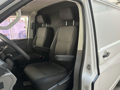 Volkswagen Transporter 2.0 TDI 150pk L1H1 Comfortline Trekhaak Parkeersensoren Cruise Control Airco 7