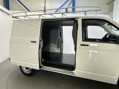 Volkswagen Transporter 2.0 TDI 150pk L1H1 Comfortline Trekhaak Parkeersensoren Cruise Control Airco 9