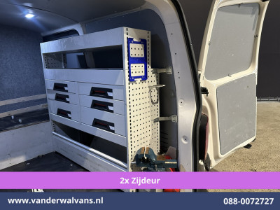 Volkswagen Transporter 2.0 TDI 150pk L1H1 Inrichting Euro6 Airco | 2x Zijdeur | 2500kg Trekhaak | Parkeersensoren foto 7