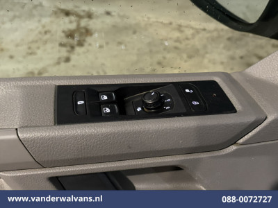 Volkswagen Transporter 2.0 TDI 150pk L2H1 Euro6 Airco | Camera | Apple Carplay | 2500kg Trekhaak | Cruisecontrol Android Auto, Parkeersensoren, Leder, Bijrijdersbank 19