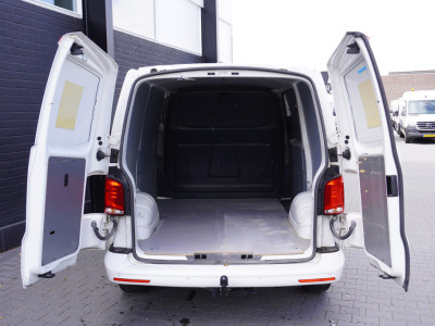 Volkswagen Transporter 2.0 TDI BULLI - EURO 6 - Airco - Navi - Cruise - €18.950,- Excl. 9