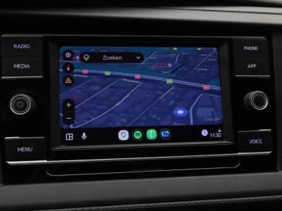 Volkswagen Transporter 2.0 TDI DSG 150 PK Lang 3-Zits, Airco, Cruise, Apple Carplay, Camera, DAB, PDC, Trekhaak, 18 5