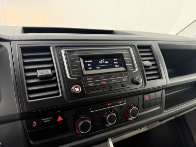 Volkswagen Transporter 2.0TDI Imperiaal | Trekhaak | Airco | 3-Zits | Kastinrichting | Achterdeuren foto 17