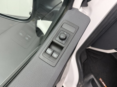 Volkswagen Transporter 2.0TDI Imperiaal | Trekhaak | Airco | 3-Zits | Kastinrichting | Achterdeuren foto 8