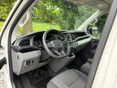 Volkswagen Transporter 2.0 TDI L1H1|110PK|airco|cruise|bluetooth|trekhaak|parkeersensoren achter|imperiaal|drie zitplaatsen|EURO6. 13