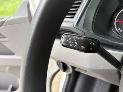 Volkswagen Transporter 2.0 TDI L1H1|110PK|airco|cruise|bluetooth|trekhaak|parkeersensoren achter|imperiaal|drie zitplaatsen|EURO6. 14