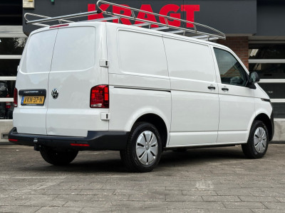 Volkswagen Transporter 2.0 TDI L1H1|110PK|airco|cruise|bluetooth|trekhaak|parkeersensoren achter|imperiaal|drie zitplaatsen|EURO6. 4