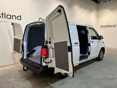 Volkswagen Transporter 2.0 TDI L1H1 150 PK Automaat / Euro 6 / Schuifdeur L + R / Airco / CarPlay / Cruise Control / Trekhaak / PDC / 3-Zits / 85.100 KM !! foto 2