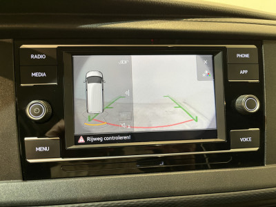 Volkswagen Transporter 2.0 TDI L1H1 150 PK Servicebus / Sortimo Inrichting / Euro 6 / 220V. / Airco / CarPlay / Camera / Cruise Control / Trekhaak / 3-Zits / foto 10