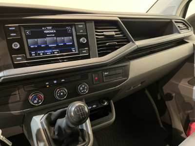Volkswagen Transporter 2.0 TDI L1H1 150 PK Servicebus / Sortimo Inrichting / Euro 6 / 220V. / Airco / CarPlay / Camera / Cruise Control / Trekhaak / 3-Zits / foto 7
