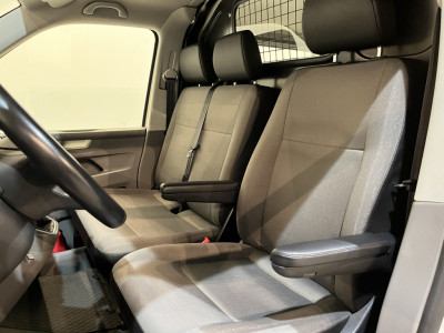 Volkswagen Transporter 2.0 TDI L1H1 150 PK Servicebus / Sortimo Inrichting / Euro 6 / 220V. / Airco / CarPlay / Camera / Cruise Control / Trekhaak / 3-Zits / foto 8