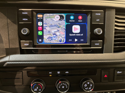 Volkswagen Transporter 2.0 TDI L1H1 150 PK Servicebus / Sortimo Inrichting / Euro 6 / 220V. / Airco / CarPlay / Camera / Cruise Control / Trekhaak / 3-Zits / foto 9