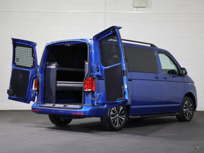 Volkswagen Transporter 2.0 TDI L1 H1 150pk Bulli Wolfsburg Edition foto 10
