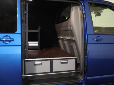 Volkswagen Transporter 2.0 TDI L1 H1 150pk Bulli Wolfsburg Edition foto 17