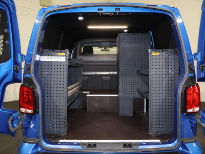 Volkswagen Transporter 2.0 TDI L1 H1 150pk Bulli Wolfsburg Edition foto 3