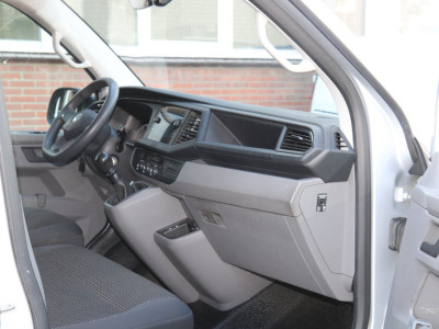 Volkswagen Transporter 2.0 TDI L1H1 30 / 3-Pers. / AppConnect / Nw Model foto 11
