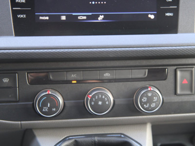 Volkswagen Transporter 2.0 TDI L1H1 30 / 3-Pers. / AppConnect / Nw Model foto 17