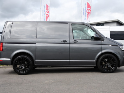 Volkswagen Transporter 2.0 TDI L1H1 30 4Motion Bulli Virtual, Camera, Carplay, 199pk, 4x4, LED, Automaat. Sensoren, Stoelverwarming, Trekhaak, Uniek! foto 10