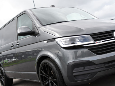 Volkswagen Transporter 2.0 TDI L1H1 30 4Motion Bulli Virtual, Camera, Carplay, 199pk, 4x4, LED, Automaat. Sensoren, Stoelverwarming, Trekhaak, Uniek! foto 17