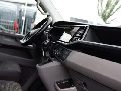 Volkswagen Transporter 2.0 TDI L1H1 30 4Motion Bulli Virtual, Camera, Carplay, 199pk, 4x4, LED, Automaat. Sensoren, Stoelverwarming, Trekhaak, Uniek! foto 18