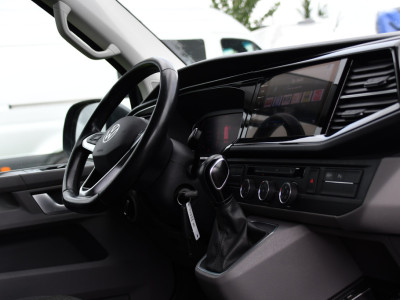 Volkswagen Transporter 2.0 TDI L1H1 30 4Motion Bulli Virtual, Camera, Carplay, 199pk, 4x4, LED, Automaat. Sensoren, Stoelverwarming, Trekhaak, Uniek! foto 19