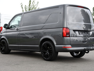 Volkswagen Transporter 2.0 TDI L1H1 30 4Motion Bulli Virtual, Camera, Carplay, 199pk, 4x4, LED, Automaat. Sensoren, Stoelverwarming, Trekhaak, Uniek! foto 3