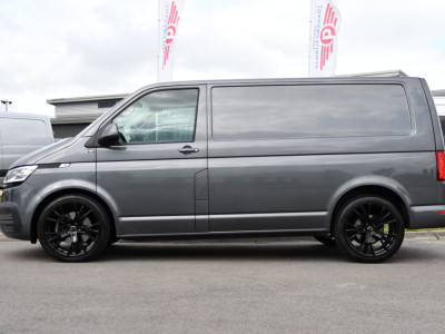 Volkswagen Transporter 2.0 TDI L1H1 30 4Motion Bulli Virtual, Camera, Carplay, 199pk, 4x4, LED, Automaat. Sensoren, Stoelverwarming, Trekhaak, Uniek! foto 9