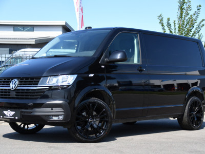 Volkswagen Transporter 2.0 TDI L1H1 30 Black Edition Camera, Cruise, Caprlay, 150pk, automaat, Multimedia, Trekhaak, Sensoren, Laadruimte betimmering, Uniek! foto 4