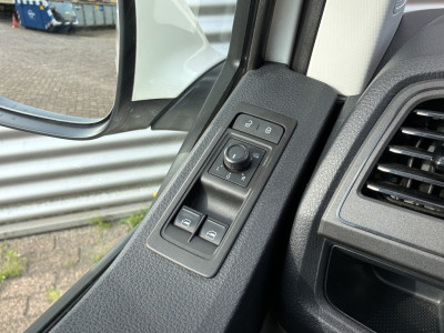 Volkswagen Transporter 2.0 TDI L1H1 84pk Trekhaak Imperiaal Airco 15