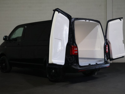 Volkswagen Transporter 2.0 TDI L1 H1 Airco Geisoleerde Laadruimte foto 11