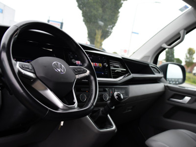 Volkswagen Transporter 2.0 TDI L1H1 Bulli Virtual, Camera, Cruise, Carplay, LED, Multimedia, 150pk, Leder, Uniek! foto 2