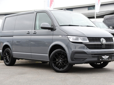 Volkswagen Transporter 2.0 TDI L1H1 Bulli Virtual, Camera, Cruise, Carplay, LED, Multimedia, 150pk, Leder, Uniek! foto 5