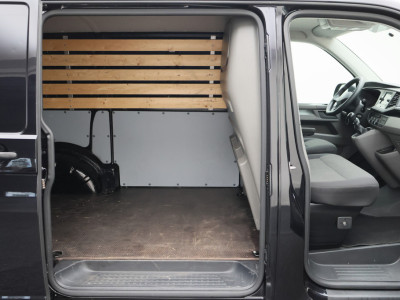 Volkswagen Transporter 2.0 TDI L1H1 Economy Business Eerste Eigenaar, 3-Zits, Airco, Cruise, Apple Carplay, Elektrisch Pakket, PDC foto 10