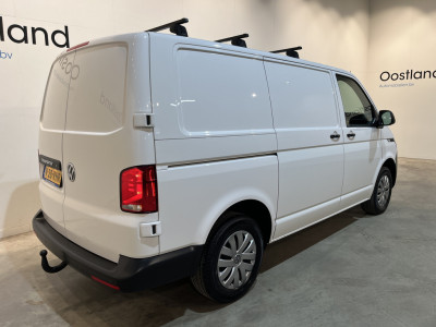 Volkswagen Transporter 2.0 TDI L1H1 / Euro 6 / Airco / CarPlay / Cruise Control / Trekhaak / PDC / 3-Zits foto 14