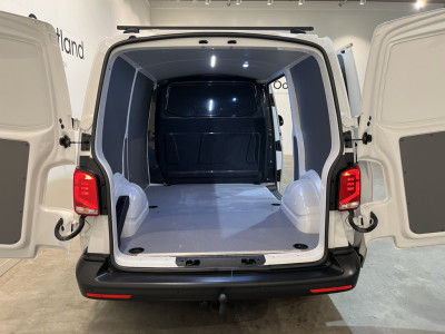 Volkswagen Transporter 2.0 TDI L1H1 / Euro 6 / Airco / CarPlay / Cruise Control / Trekhaak / PDC / 3-Zits foto 18