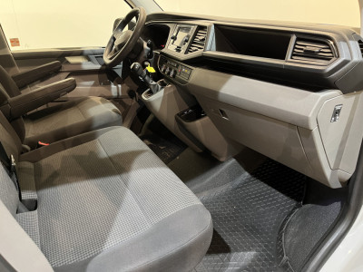 Volkswagen Transporter 2.0 TDI L1H1 / Euro 6 / Airco / CarPlay / Cruise Control / Trekhaak / PDC / 3-Zits foto 20